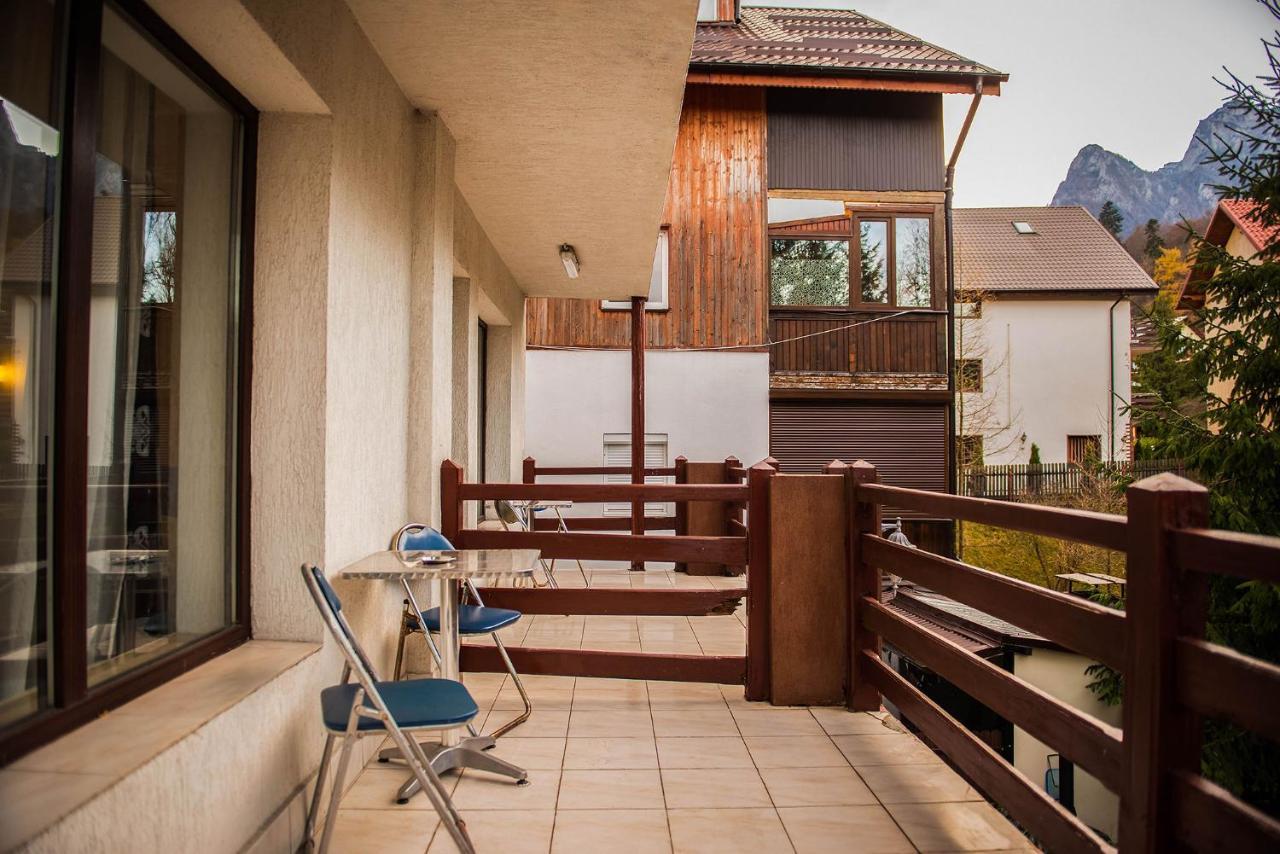 Отель Casa Maia Буштени Экстерьер фото